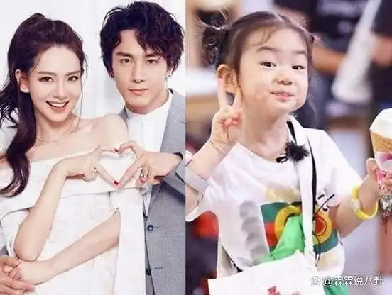 戚薇和李承铉都戴着黑色棒球帽,穿着黑色上衣和裤子,显得高高瘦瘦