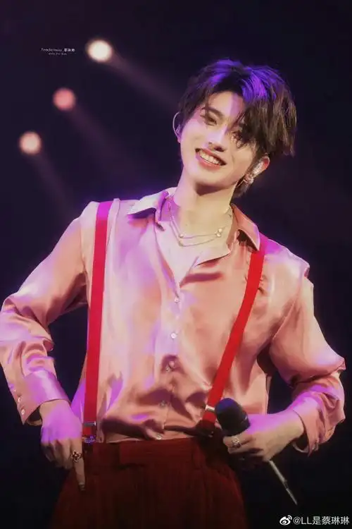 蔡徐坤##蔡徐坤新歌afterglow