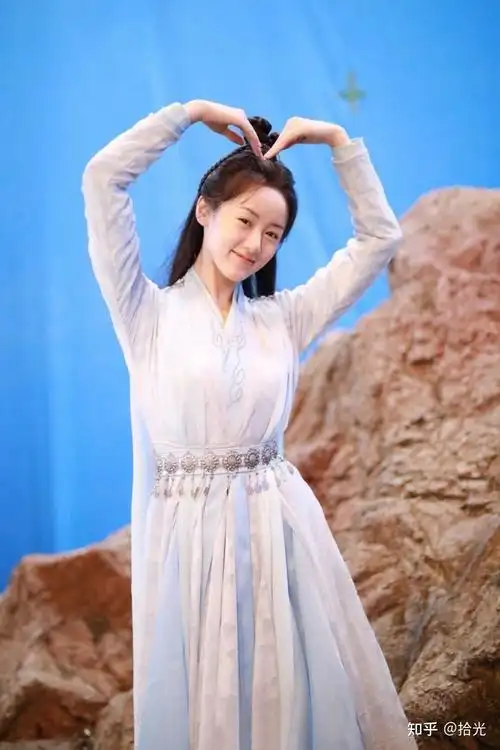 袁冰妍壁纸图片|禇璇玑,莫山山古装图片大全|明星壁纸|舒靖容壁纸图片