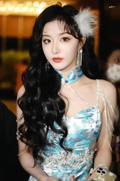 孔雪儿爆裂舞台旗袍造型美图美炸了啊啊啊啊啊啊!