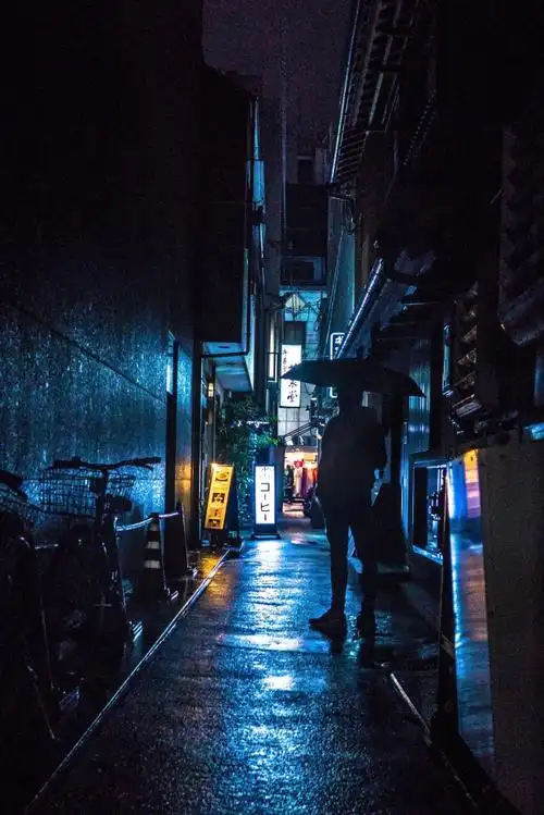 伤感男人图片 伤感男人图片大全