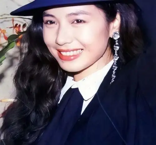 有人钟意红姑么她超靓的