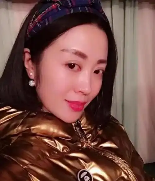 王小利:和前任离婚后,娶小11岁的二婚娇妻李琳,如今现状如何?