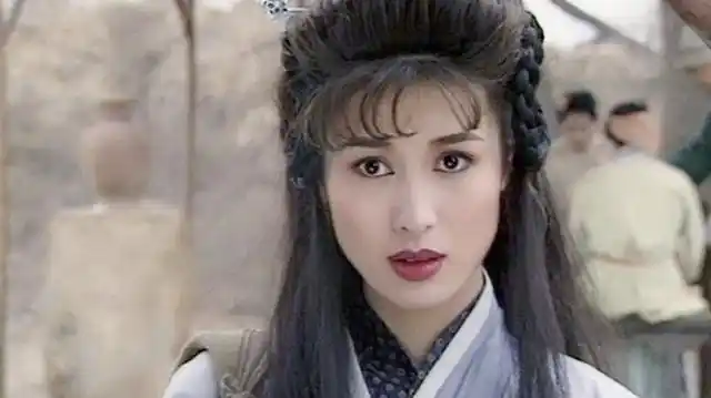 另外一郑爽,因扈三娘走红,如今被连累,两人同名并非偶然