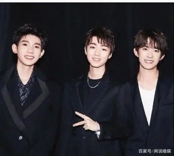 肖战蔡徐坤超话均破亿!最终肖战夺得第一,不愧是顶流