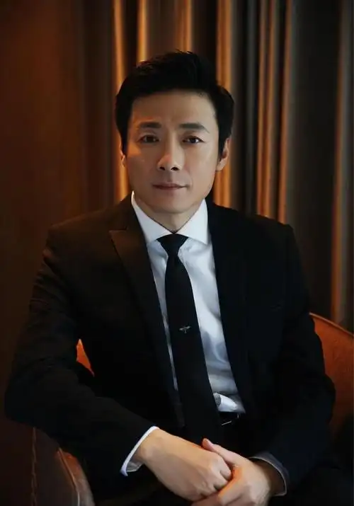 正午阳光偏爱的8位男星,有人被赞"心头好",有人咋也火不了