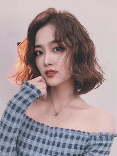 女人的"短烫发"有多迷人,瞧这5款就知道了,气质减龄学着点