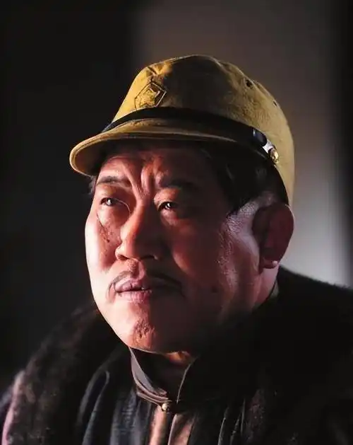 央媒点名杜旭东祝福视频,35年兵龄却没有做好榜样_网友_反派_坏人