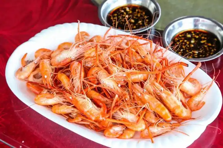 白灼河虾 |人均30 ,吃八菜一汤--快餐的价格,吃丰盛河鲜大餐--· 02