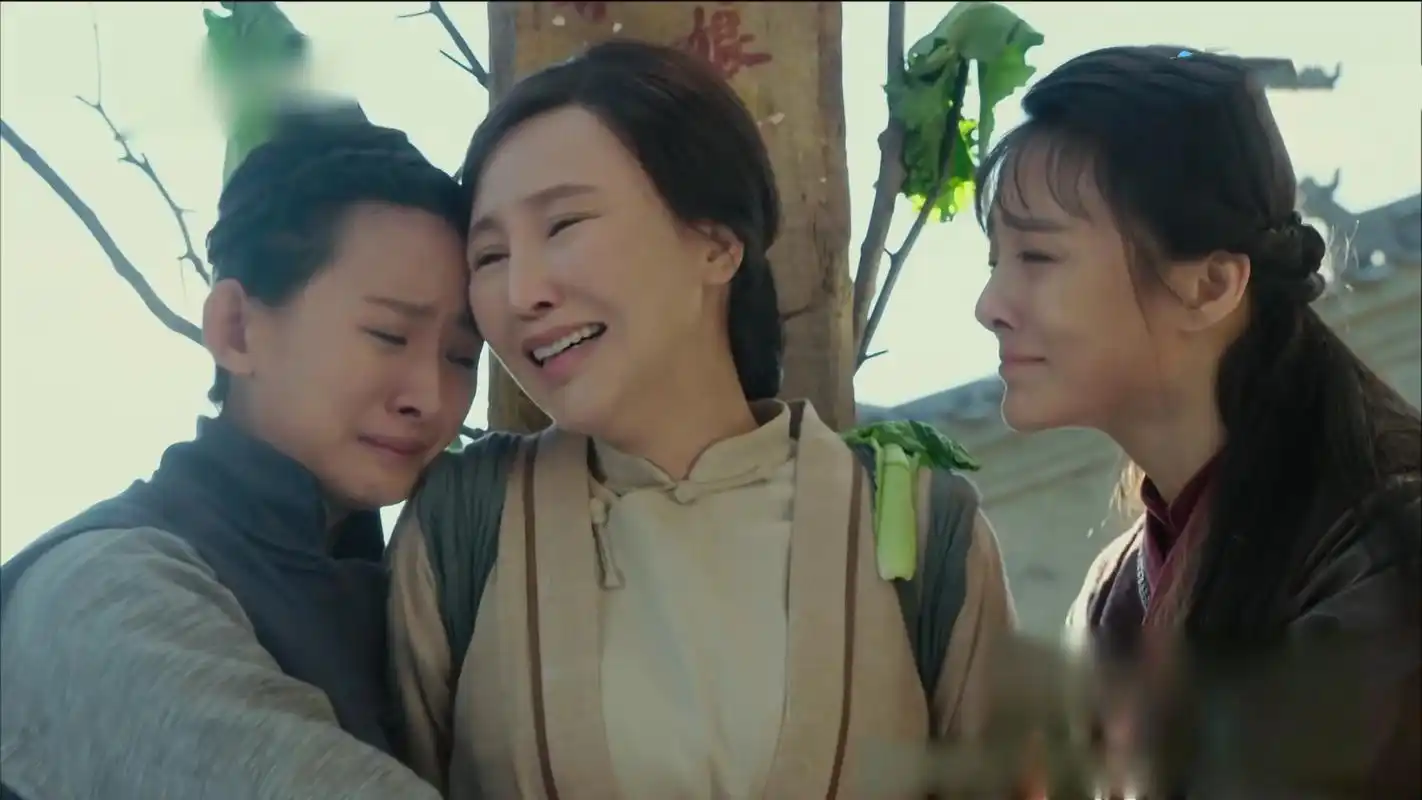 娘道:瑛娘招娣盼娣回隆家,他的出现让瑛娘流下幸福眼泪