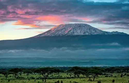 海拔接近六千米的非洲最高峰"乞力马扎罗山"是如何形成的?