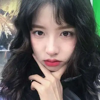 软锦女生原宿风头像正面