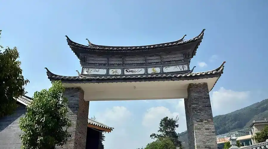 别了,冰岛老寨!一代豪村终成曩昔,茶叶江湖再无传奇