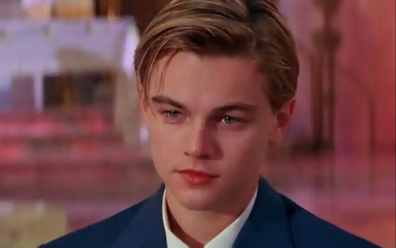 我始终觉得这部电影才是小李子的颜值巅峰