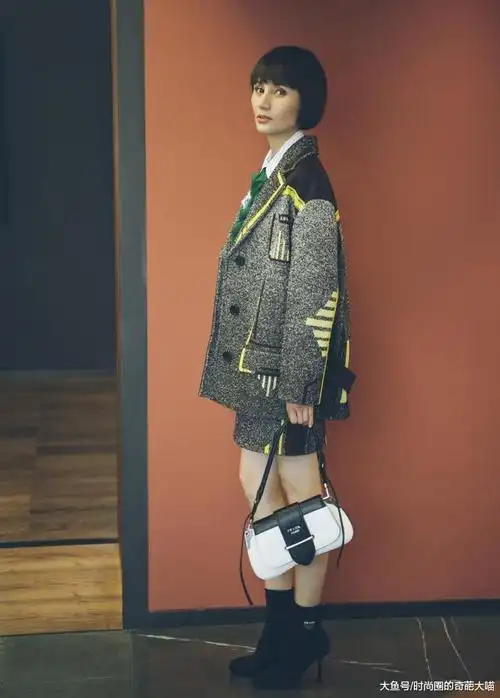 袁泉赴米兰看秀, 连换3套造型! 每套都美的惊艳 怎么看都不像41岁