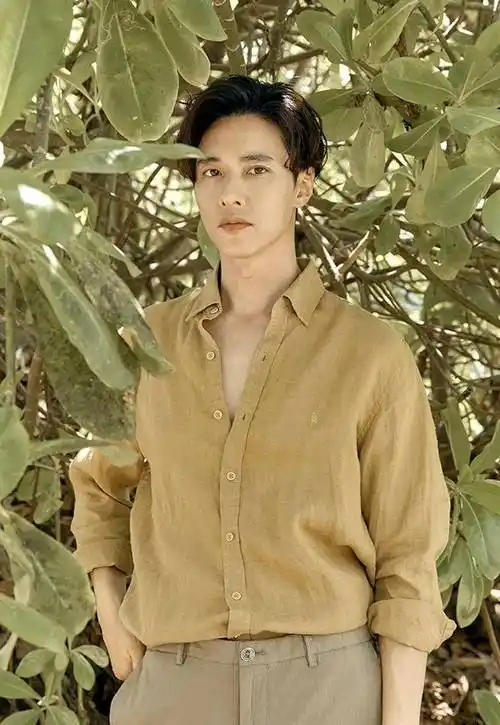 消失大银幕10年,42岁的元斌新代言照仍帅到引热议_作品_策划_岁月