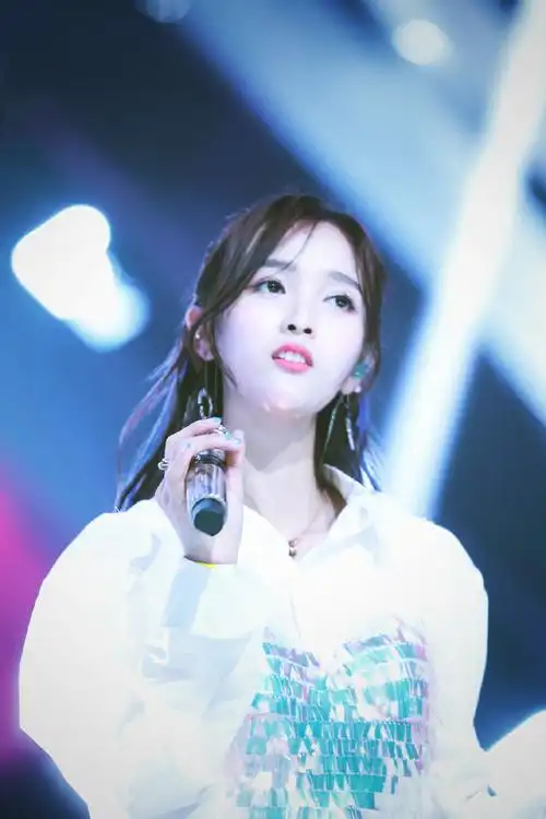 吴宣仪创造101第三次公演图片