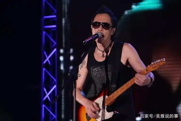 3年情断周星驰,转身下嫁黄贯中,年过五旬的朱茵如今过得怎样?