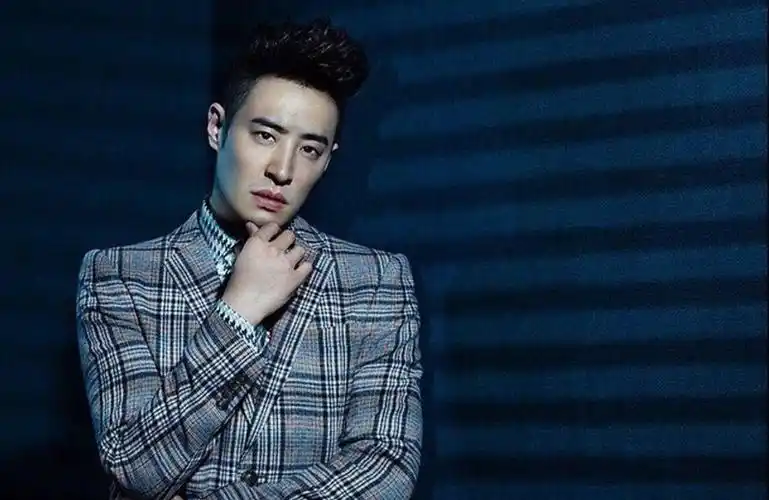 潘玮柏与妻子相识经过被爆女方一招欲擒故纵轻松得手