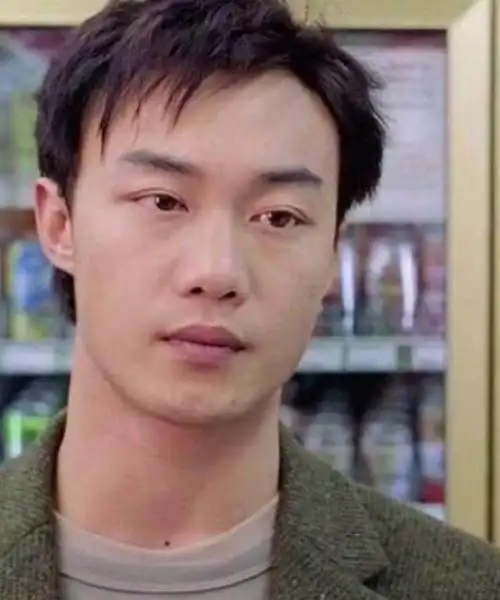 陈奕迅梁朝伟同框比拼颜值,网友:发际线高的那个赢了!