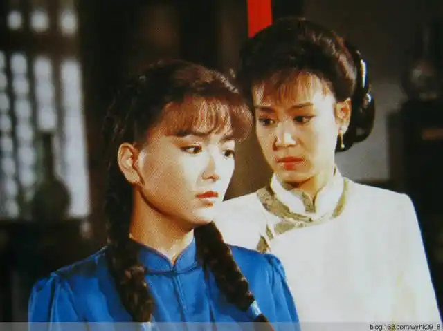 1988年曾哲贞主演电影《我有话要说》暴红,成为知名制片徐枫力捧的