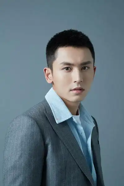 张哲瀚最新ep《光》即将上线 同名首唱会同步开唱