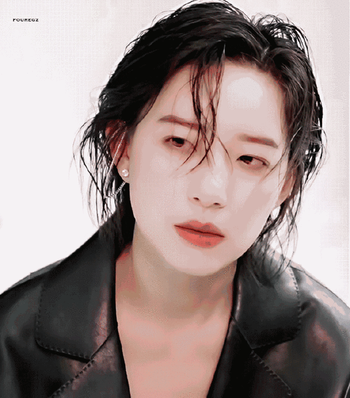 李斯丹妮带剧本杀秘籍录节目