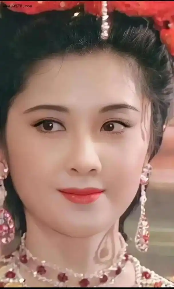 朱琳,1952年12月20日出生于北京市,毕业于北京电影学院,国家一级演员.