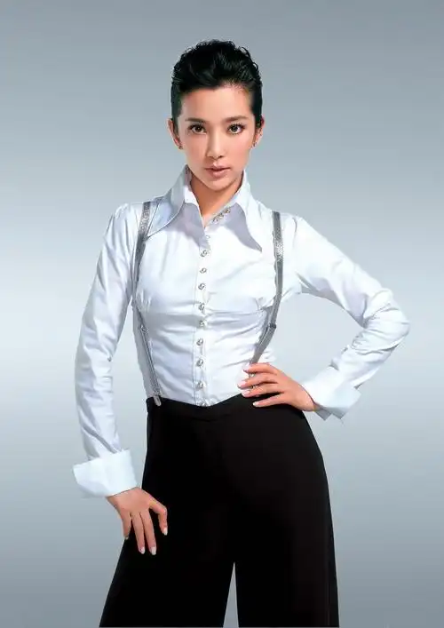 李冰冰的旧照,网友:图4最是让人痴迷!