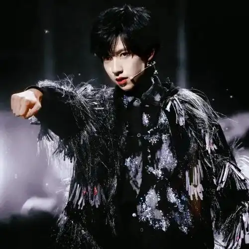 【头像】贺峻霖