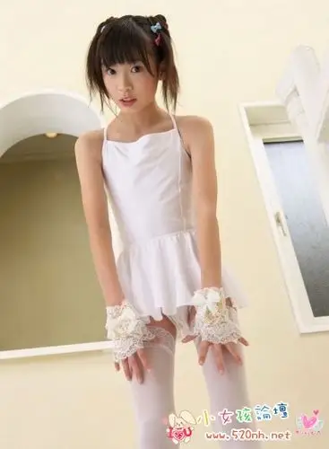 【引用】小女孩白袜(楼兰问情:整理)