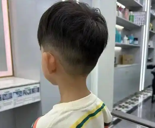 小朋友适合的发型推荐,时髦度爆表, 造型利落有型_小男孩_头发_个性