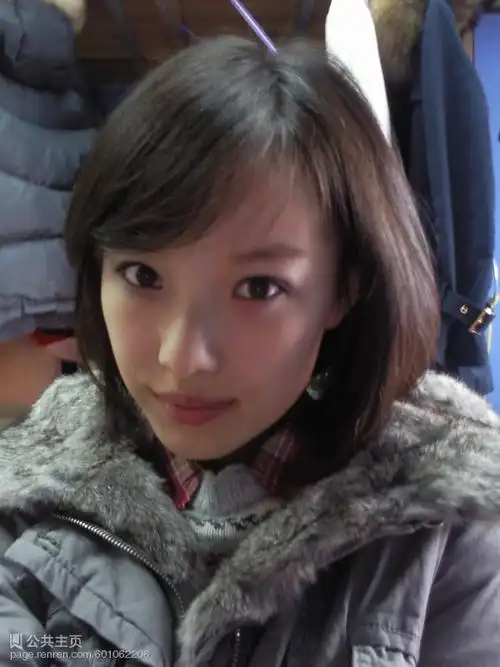 金陵十三钗主角倪妮大学实习照片另一个风格啊