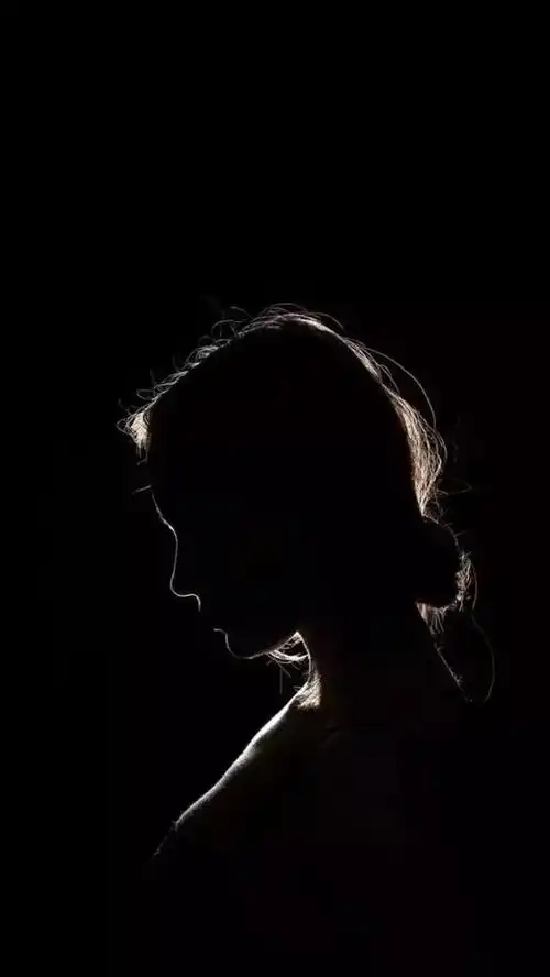 喜欢黑色系壁纸有谁愿意分享一下