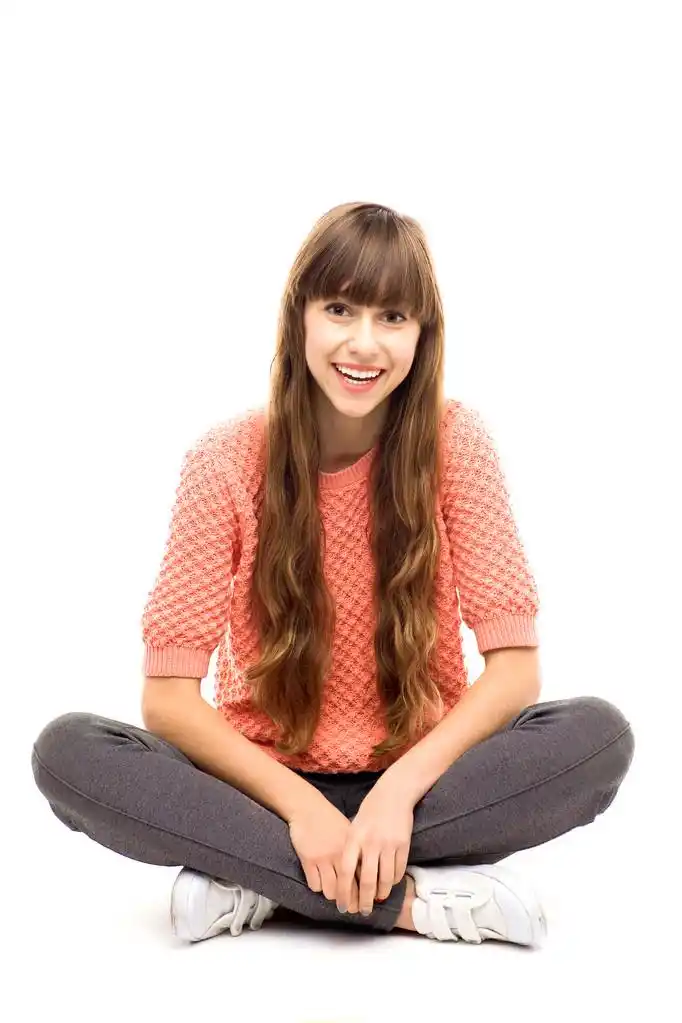 少女坐在,少女坐在