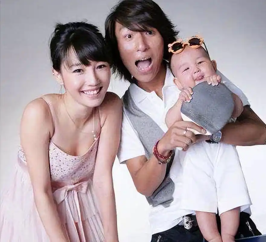 有一种"差距"叫白百何跟陈羽凡,离婚八年后,两人现状差距太大