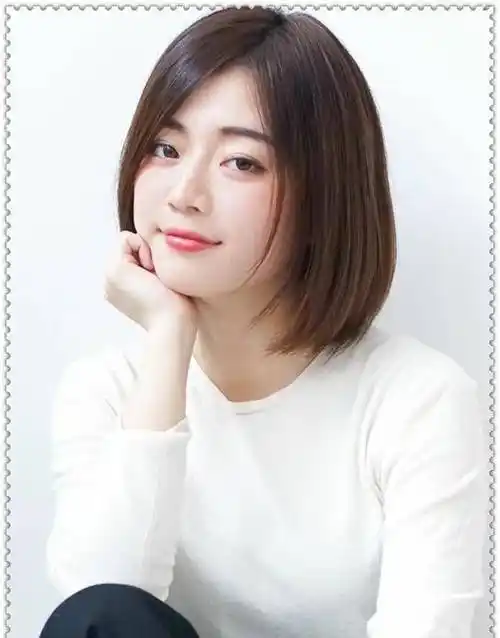 女人过了40岁发型别乱剪,今夏流行波波头,时尚气质不挑人