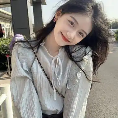 长发飘飘的俏皮温柔女生头像 暖色调精致的气质女头都是正脸_女生头像