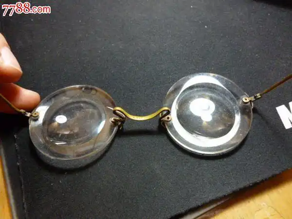 清末民国初年——上海吴良才制——老学究的啤酒瓶底眼镜!