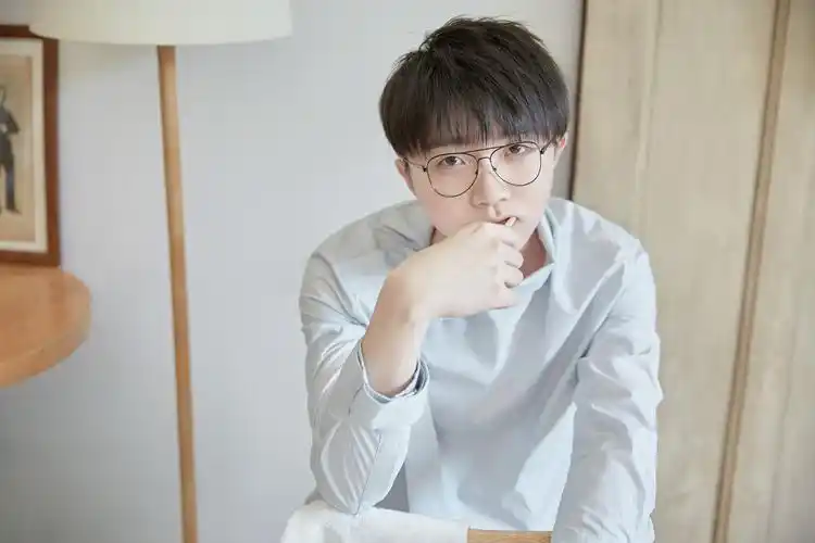 毛不易平凡的一天扎心主打借mv上线用音乐与世界和解