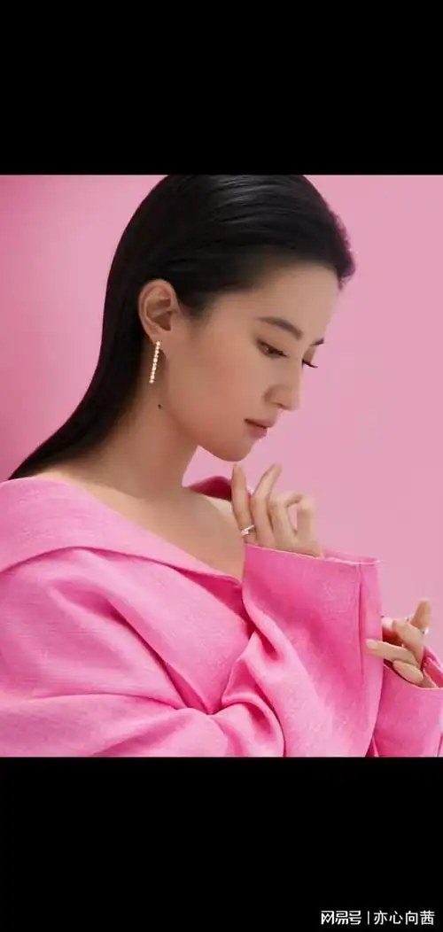 刘亦菲粉粉嫩嫩的神仙姐姐