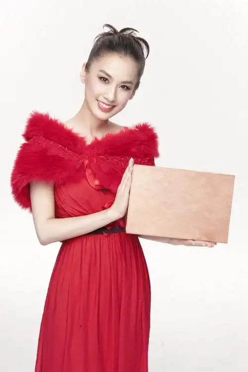 黄圣依奶茶平面广告