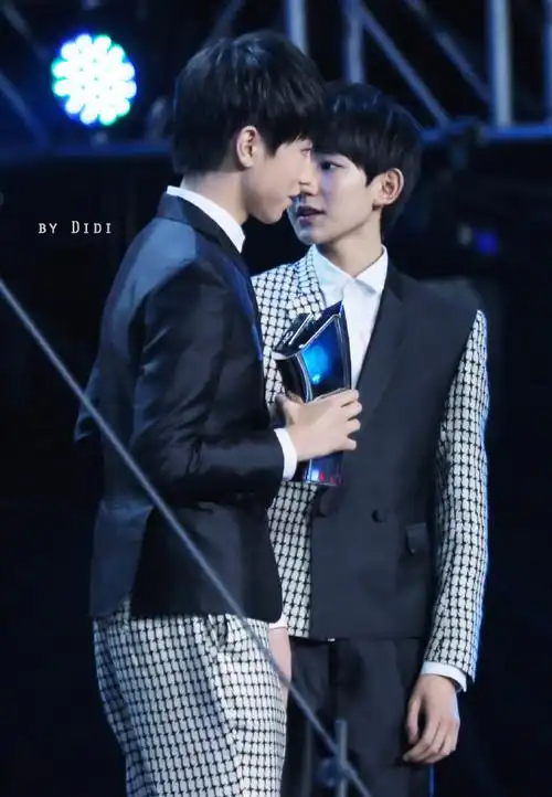 凯源#150411 如果所有土地连在一起,走上一生只为拥抱你.