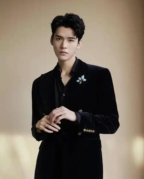 暖男明星龚俊写真合集文质彬彬谦谦君子