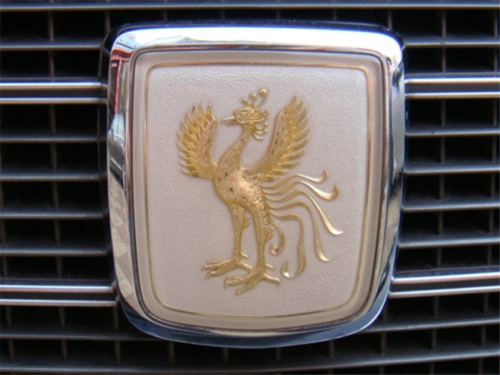 丰田旗下最为高端的车型不是皇冠也不是埃尔法,而是丰田世纪,这台车就