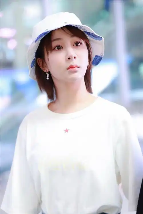 杨紫短发是什么发型,杨紫发型图片最新短发图片(27岁杨紫为何能"火")