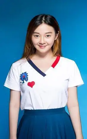 杨丽晓在《家有儿女》第三部中饰演胖婶的女儿佳佳.