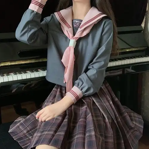 共1020 件白色水手服上衣相关商品