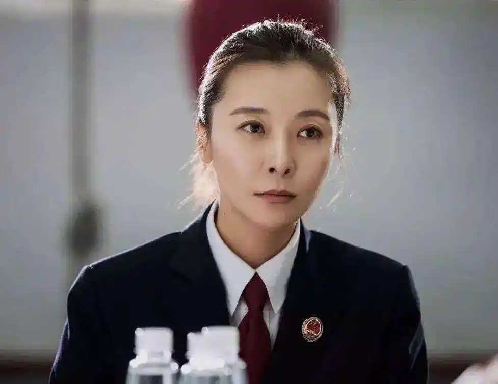 李亚鹏谈恋爱时像萧亚轩做生意时像罗永浩