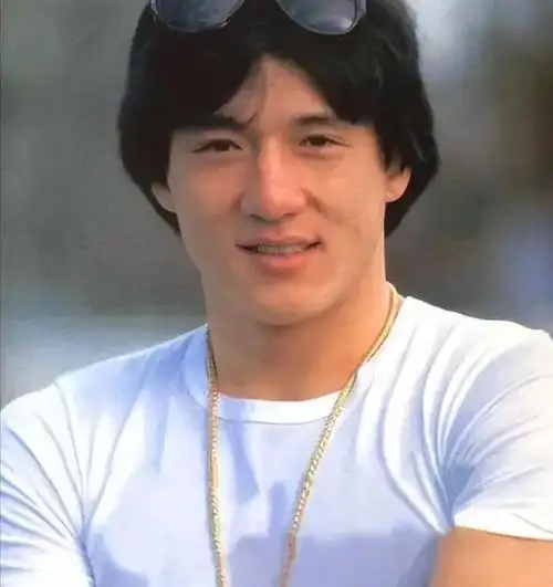 回顾成龙变更100亿身家遗嘱他赢了一辈子这次却败给小龙女